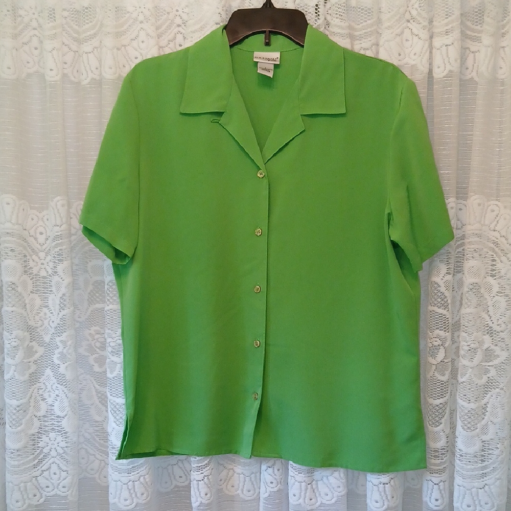 Coldwater Creek Green Short Sleeve Button Down Shirt